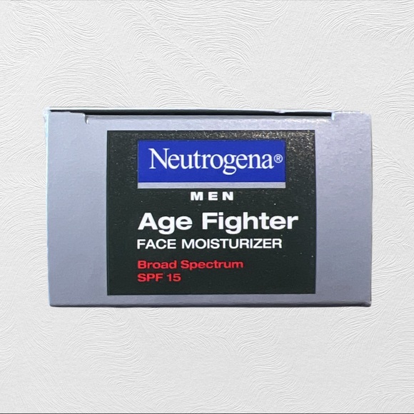 NEW Neutrogena MEN Age Fighter Face Moisturizer w/SPF 15 | Retinol Multivitamins - Picture 4 of 6